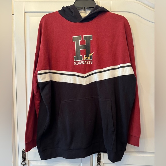 HARRY POTTER x H.M HOGWARTS PULLOVER HOODIE SIZE 20 nwt - Picture 1 of 6